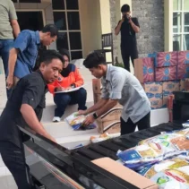 Perum Bulog Kantor Wilayah Sulawesi Tengah bergerak cepat menyalurkan bantuan pangan bagi warga terdampak gempa bumi magnitudo 6,7 yang mengguncang Kabupaten Sigi dan Kota Palu pada Selasa (16/6/2026).