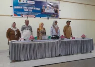 Kepala Perpustakaan Sekolah Sukma Bangsa Sigi, Dadan Darusman, S.I.P., membagikan pengalaman dan praktik baik dalam pengelolaan perpustakaan modern pada kegiatan Bimbingan Teknis (Bimtek) Literasi Informasi Tahun 2026 yang digelar Dinas Perpustakaan Kabupaten Donggala di Gedung PGRI Dampelas, Selasa (21/7/2026).