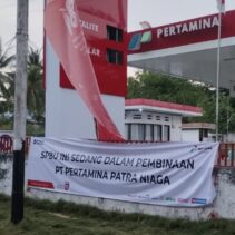 Pertamina Patra Niaga Regional Sulawesi melakukan pembinaan terhadap SPBU 75.947.04 Pagimana, Kabupaten Banggai, sebagai bagian dari upaya memperkuat kualitas pelayanan dan memastikan akses masyarakat terhadap bahan bakar minyak (BBM) tetap terjaga.