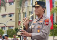 Wakapolda Sulawesi Tengah Brigjen Pol Helmi Kwarta Kusuma Putra Rauf meminta jajaran kepolisian memberikan dukungan penuh untuk mengungkap kasus pembunuhan satu keluarga di Jalan PDAM, Kelurahan Duyu, Kecamatan Tatanga, Kota Palu.