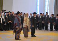 Tiga anggota Dewan Gubernur Bank Indonesia (BI) resmi dilantik di Jakarta, Rabu (2/9/2026). Mereka adalah Destry Damayanti sebagai Gubernur Bank Indonesia, Aida S. Budiman sebagai Deputi Gubernur Senior BI, dan Solikin M. Juhro sebagai Deputi Gubernur BI.
